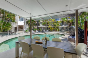 Noosa Tropicana